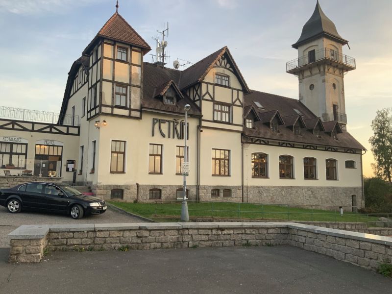 095
